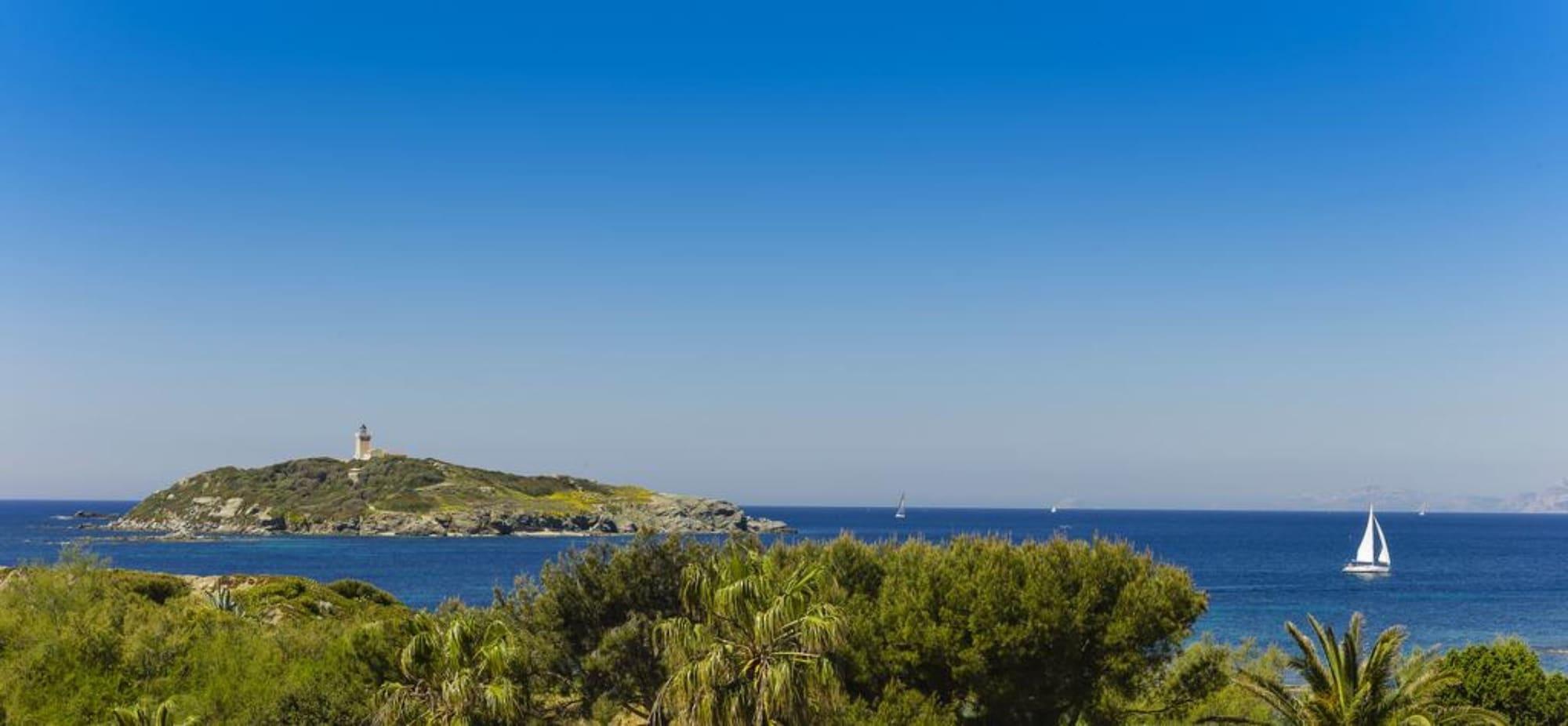 Hotel Helios & Spa - Ile Des Embiez ซิ-ฟูร์-เล-ปลาจ ภายนอก รูปภาพ
