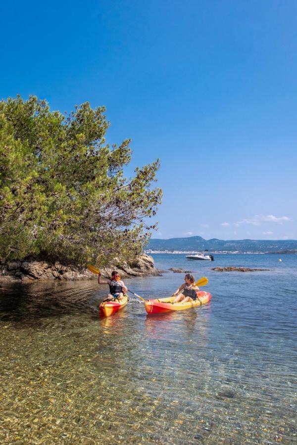 Hotel Helios & Spa - Ile Des Embiez ซิ-ฟูร์-เล-ปลาจ ภายนอก รูปภาพ