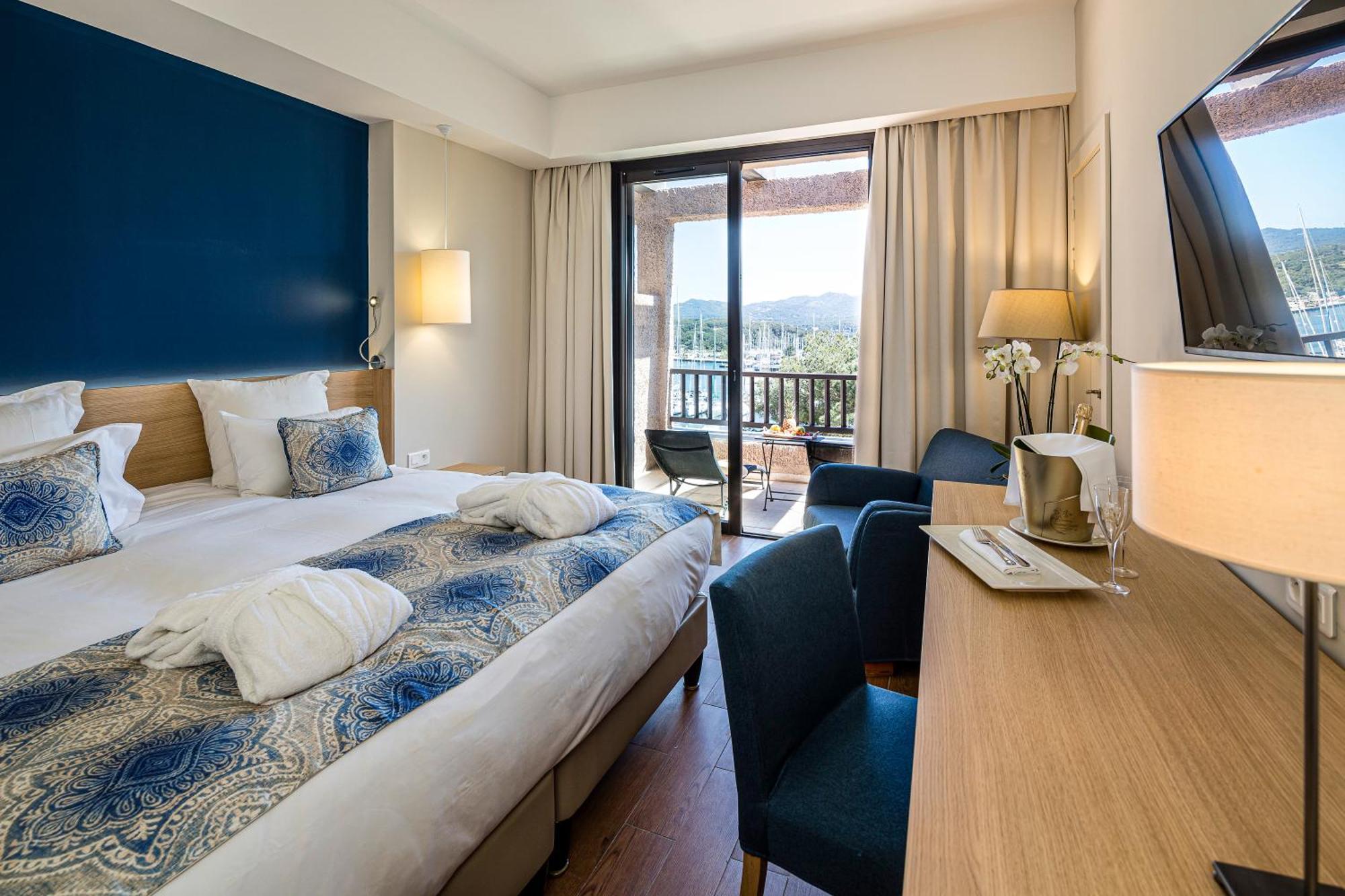Hotel Helios & Spa - Ile Des Embiez ซิ-ฟูร์-เล-ปลาจ ภายนอก รูปภาพ