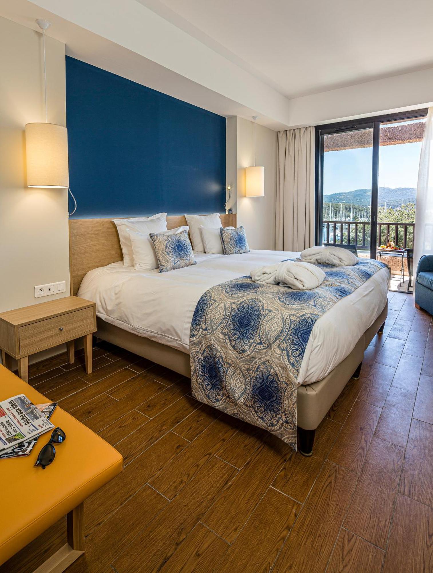 Hotel Helios & Spa - Ile Des Embiez ซิ-ฟูร์-เล-ปลาจ ภายนอก รูปภาพ