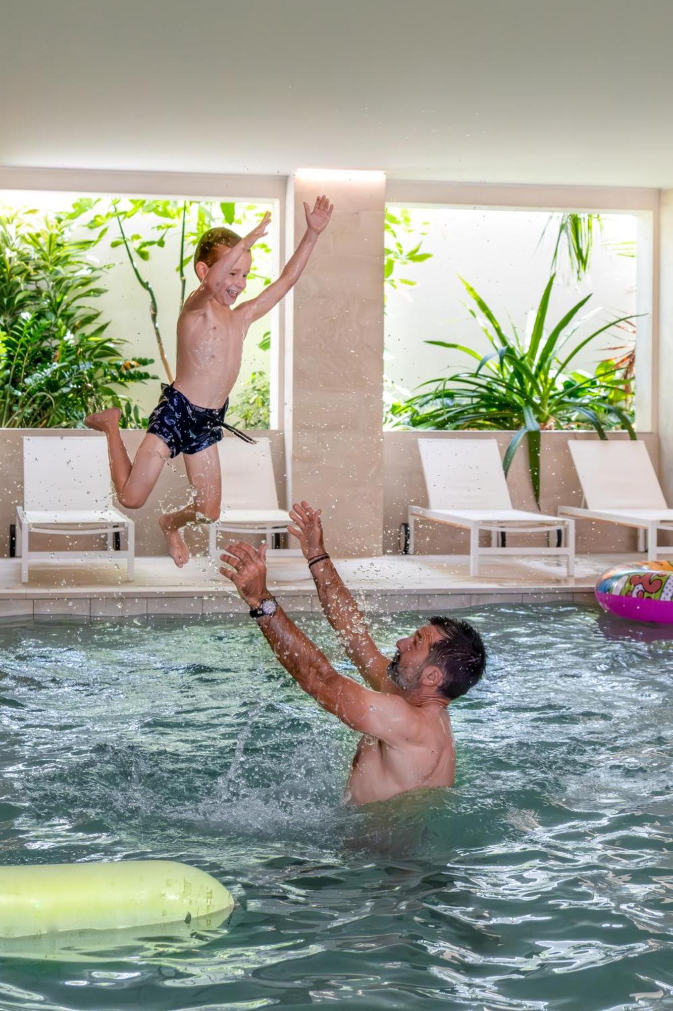 Hotel Helios & Spa - Ile Des Embiez ซิ-ฟูร์-เล-ปลาจ ภายนอก รูปภาพ
